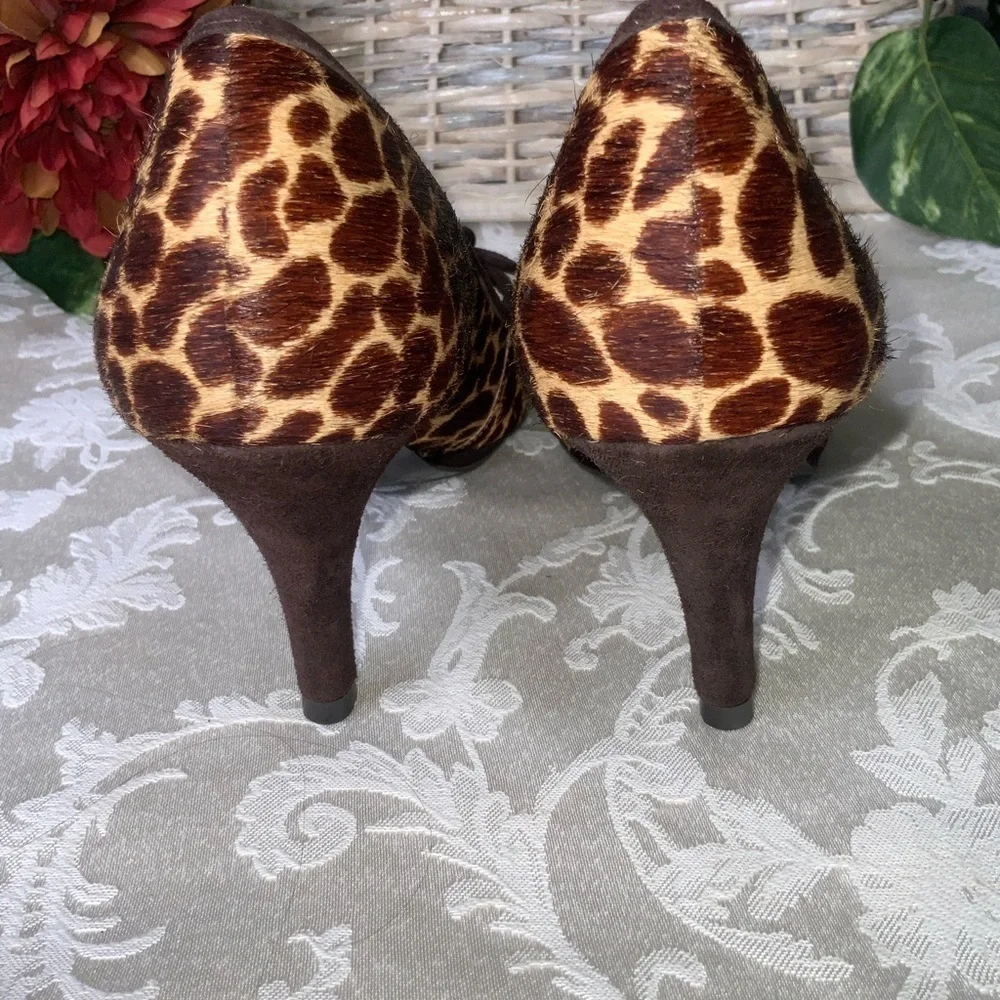 Alex Marie 3” Giraffe Velvet Peep Toe Party Heels Size 6.5 - Picture 6 of 11